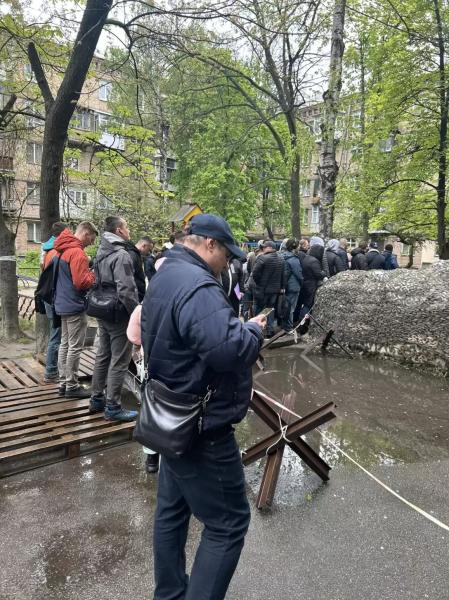 In Kyiv, hundreds of men are “storming” TCC: the command reacted to the queues