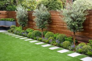 How to create a rhythmic composition of plants for decorating garden paths